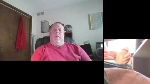 Snapshot of thickcock4u1105 chatting on June 21, 4:31 pm thickcock4u1105 online show from June 21, 4:31 pm