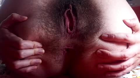 Snapshot of thickforest chatting on November 16, 3:34 am MilkyChoco online show from November 16, 3:34 am