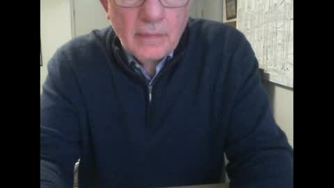 Snapshot of thickmelnik chatting on May 8, 2:11 pm James online show from May 8, 2:11 pm