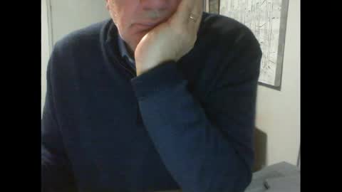 Snapshot of thickmelnik chatting on May 28, 2:53 am James online show from May 28, 2:53 am