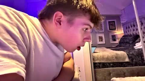 thickny0ung online show from October 12, 5:01 pm