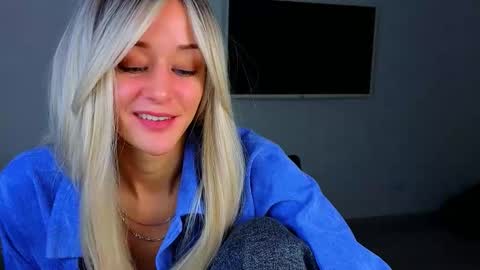 thief_of_hearts_ online show from October 28, 9:17 pm