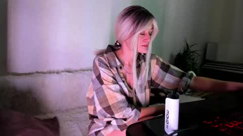 thief_of_hearts_ online show from November 15, 12:19 am