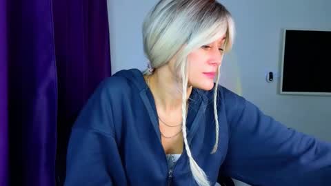 thief_of_hearts_ online show from November 20, 10:42 pm