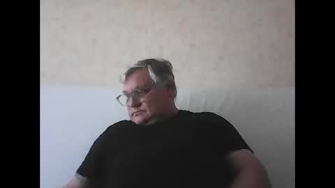 Thierrysymp online show from September 30, 3:28 pm