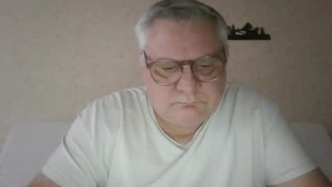 Snapshot of thierrysymp chatting on February 17, 4:57 pm Thierrysymp online show from February 17, 4:57 pm