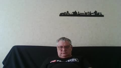 Snapshot of thierrysymp chatting on February 20, 10:16 am Thierrysymp online show from February 20, 10:16 am