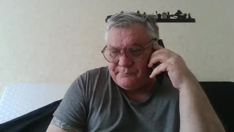 Snapshot of thierrysymp chatting on February 23, 10:34 am Thierrysymp online show from February 23, 10:34 am
