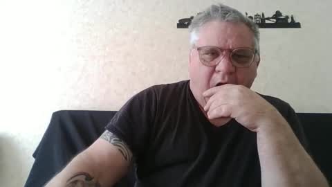 Snapshot of thierrysymp chatting on February 25, 10:14 am Thierrysymp online show from February 25, 10:14 am