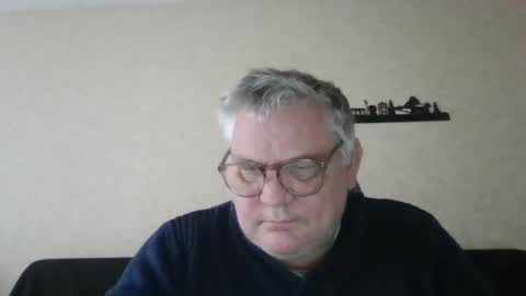 Snapshot of thierrysymp chatting on March 7, 4:48 pm Thierrysymp online show from March 7, 4:48 pm