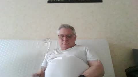 Snapshot of thierrysymp chatting on March 16, 5:06 pm Thierrysymp online show from March 16, 5:06 pm