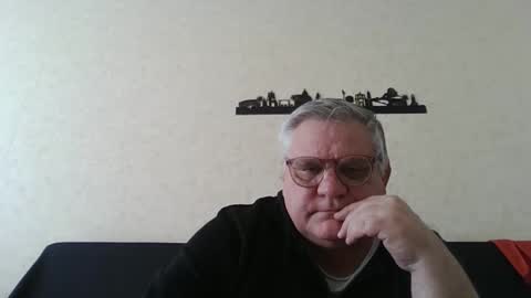 Snapshot of thierrysymp chatting on March 17, 10:18 am Thierrysymp online show from March 17, 10:18 am