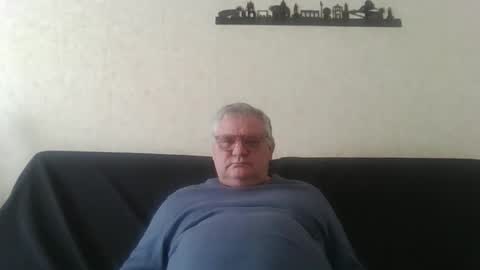 Snapshot of thierrysymp chatting on March 23, 10:30 am Thierrysymp online show from March 23, 10:30 am