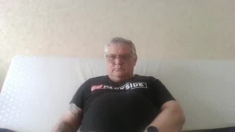 Snapshot of thierrysymp chatting on March 28, 12:05 pm Thierrysymp online show from March 28, 12:05 pm