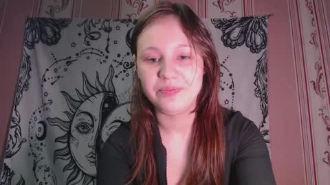 Snapshot of thighswithspikes chatting on December 16, 9:03 am thighswithspikes online show from December 16, 9:03 am