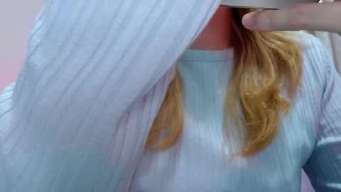 Snapshot of thin33 chatting on January 7, 2:36 am sara online show from January 7, 2:36 am