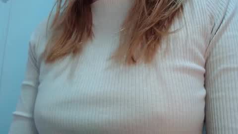 Snapshot of thin33 chatting on January 13, 2:06 am sara online show from January 13, 2:06 am