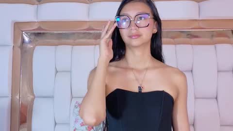 Eva  online show from March 15, 12:00 pm