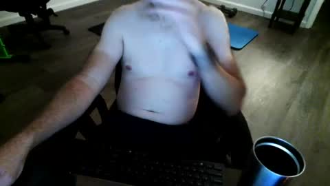 Snapshot of thinboy4moon chatting on July 16, 8:42 am thinboy4moon online show from July 16, 8:42 am