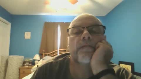 Snapshot of thisguy374 chatting on October 26, 4:24 pm thisguy374 online show from October 26, 4:24 pm
