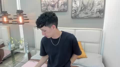 Thom online show from March 19, 12:20 pm