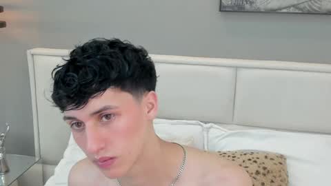 Thom online show from April 28, 12:10 pm