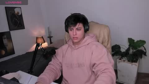 Snapshot of thom_ohtani chatting on November 14, 3:16 am thom_ohtani online show from November 14, 3:16 am