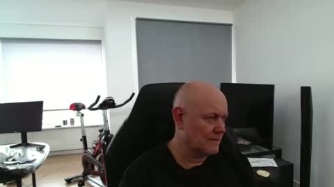 thomas315627 online show from April 4, 12:02 pm