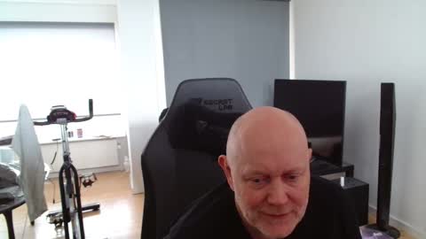 thomas315627 online show from May 26, 12:01 pm