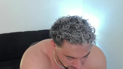 Thomas Brandon online show from February 20, 6:26 am