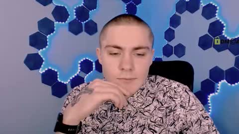 thomas_crow online show from November 21, 9:41 am