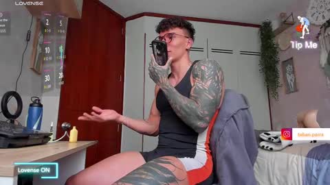 Snapshot of thomas_fuckboy chatting on October 8, 7:22 pm Thomas Grey online show from October 8, 7:22 pm