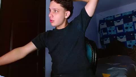 Snapshot of thomas_may4rs chatting on November 18, 8:41 am ---Thomas--- online show from November 18, 8:41 am