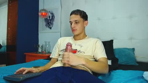 Snapshot of thomas_may4rs chatting on April 10, 3:56 am ---Thomas--- online show from April 10, 3:56 am