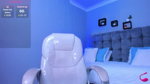 Snapshot of thomas_moon_ chatting on November 24, 12:16 pm Thomas online show from November 24, 12:16 pm