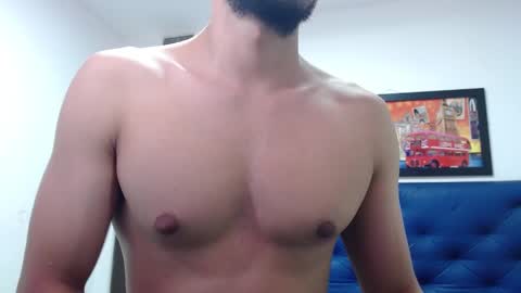 Snapshot of thomas_neuman chatting on January 21, 8:32 pm Thomas online show from January 21, 8:32 pm