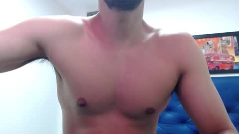 Snapshot of thomas_neuman chatting on February 2, 6:42 pm Thomas online show from February 2, 6:42 pm