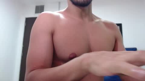 Snapshot of thomas_neuman chatting on February 8, 8:21 pm Thomas online show from February 8, 8:21 pm