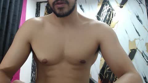 Snapshot of thomas_neuman chatting on December 4, 9:12 pm Thomas online show from December 4, 9:12 pm