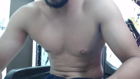 Snapshot of thomas_neuman chatting on June 22, 10:18 pm Thomas online show from June 22, 10:18 pm