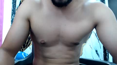 Snapshot of thomas_neuman chatting on June 25, 10:03 pm Thomas online show from June 25, 10:03 pm