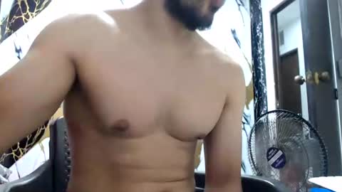Snapshot of thomas_neuman chatting on June 28, 7:20 pm Thomas online show from June 28, 7:20 pm