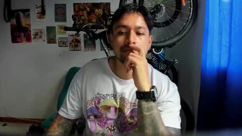 Thomas online show from November 24, 4:40 pm