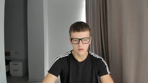 Tomas online show from December 4, 8:01 am