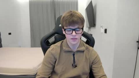 Tomas online show from April 28, 3:39 pm