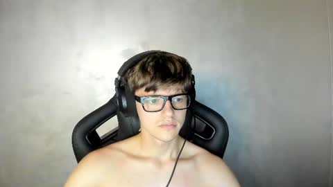 Snapshot of thomas_shelbivip chatting on August 8, 8:33 pm Tomas online show from August 8, 8:33 pm