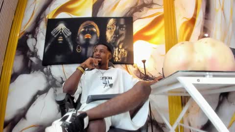 Thomas online show from January 15, 4:06 am