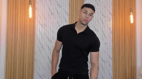 Thomas online show from November 21, 11:42 am