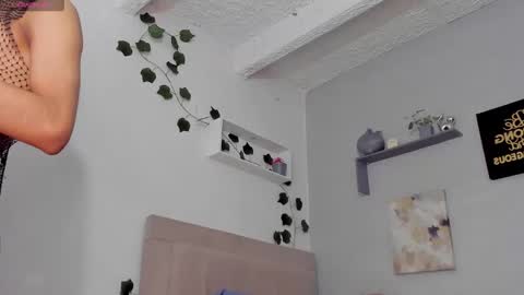 Snapshot of thomas_wild chatting on April 6, 4:46 am Thomas online show from April 6, 4:46 am