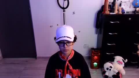Snapshot of thomascooper_cams chatting on July 9, 8:24 pm VALERIA online show from July 9, 8:24 pm